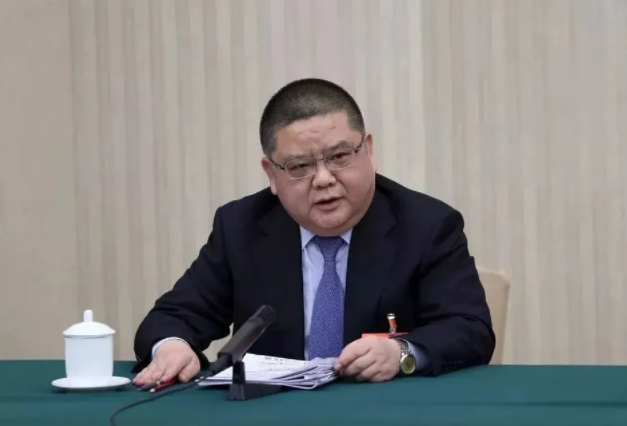 甘荣坤被公诉，贪腐持续20余年