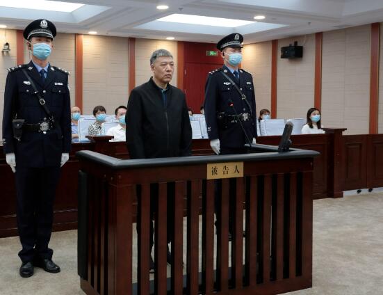 结交“政治骗子”、热衷政治投机的刘新云，被判14年！