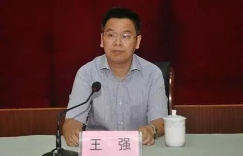 收了28根金条，他在当市长之前被举报